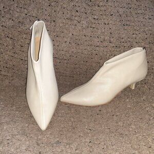 SISTER X SOEUR-Canadian Luxury Co.-Beige Faux Leather-Ciara-Booties-Sz 41-NM